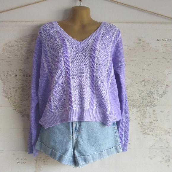 NWOT V-Neck Knit Sweater in Lilac, Size XL - Picture 3 of 4